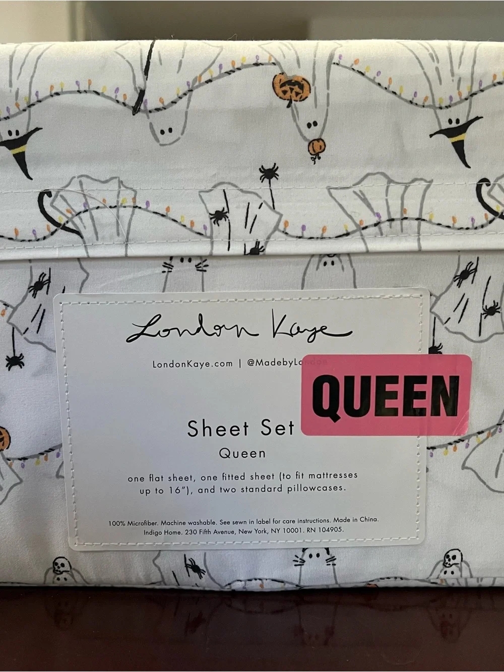London Kaye Halloween Ghost Queen Sheet Set - White Ghost Print